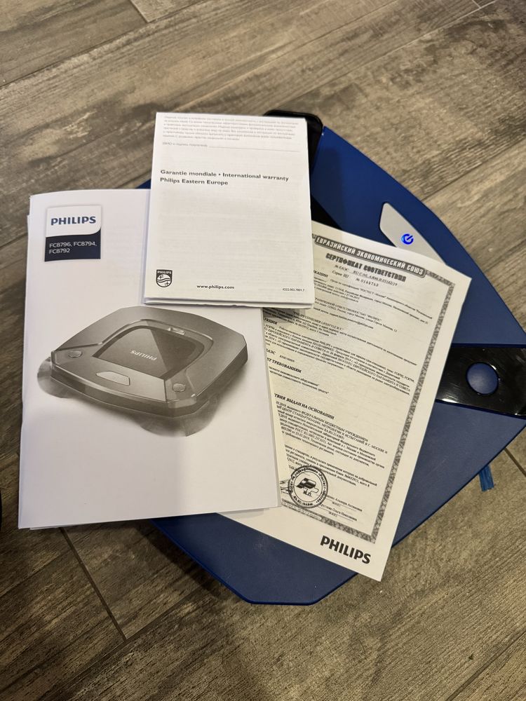Робот-пилосос Philips FC8792