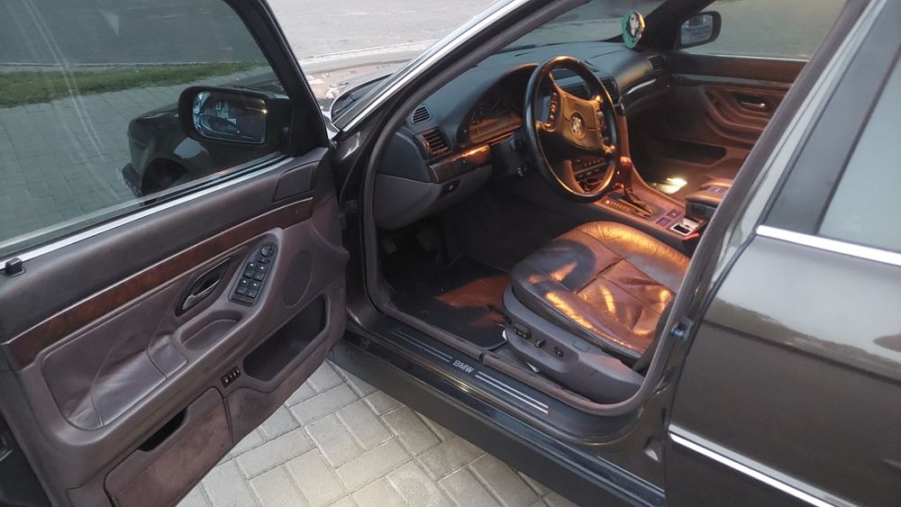 BMW 740i АКПП 1994р у відмінному стані