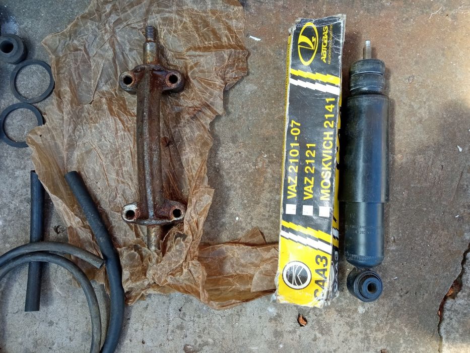 Детали автомобиля разные журнали