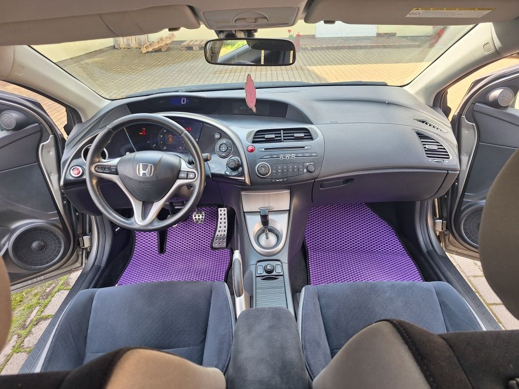 Honda Civic VIII UFO 1.4b 160tyś km 2008r