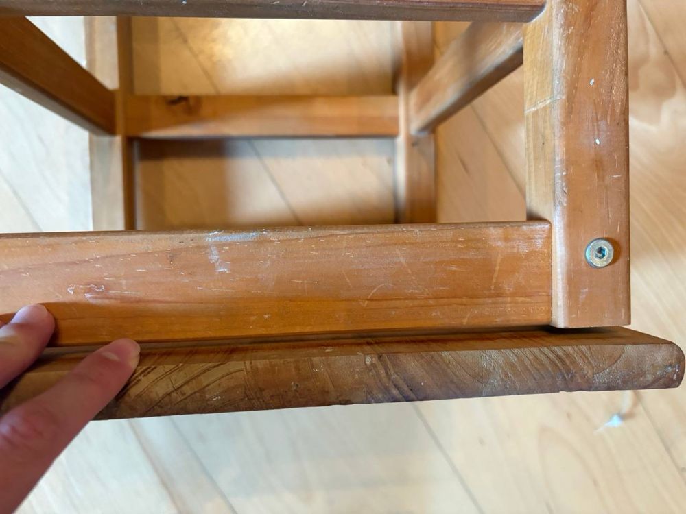 Drewniany taboret