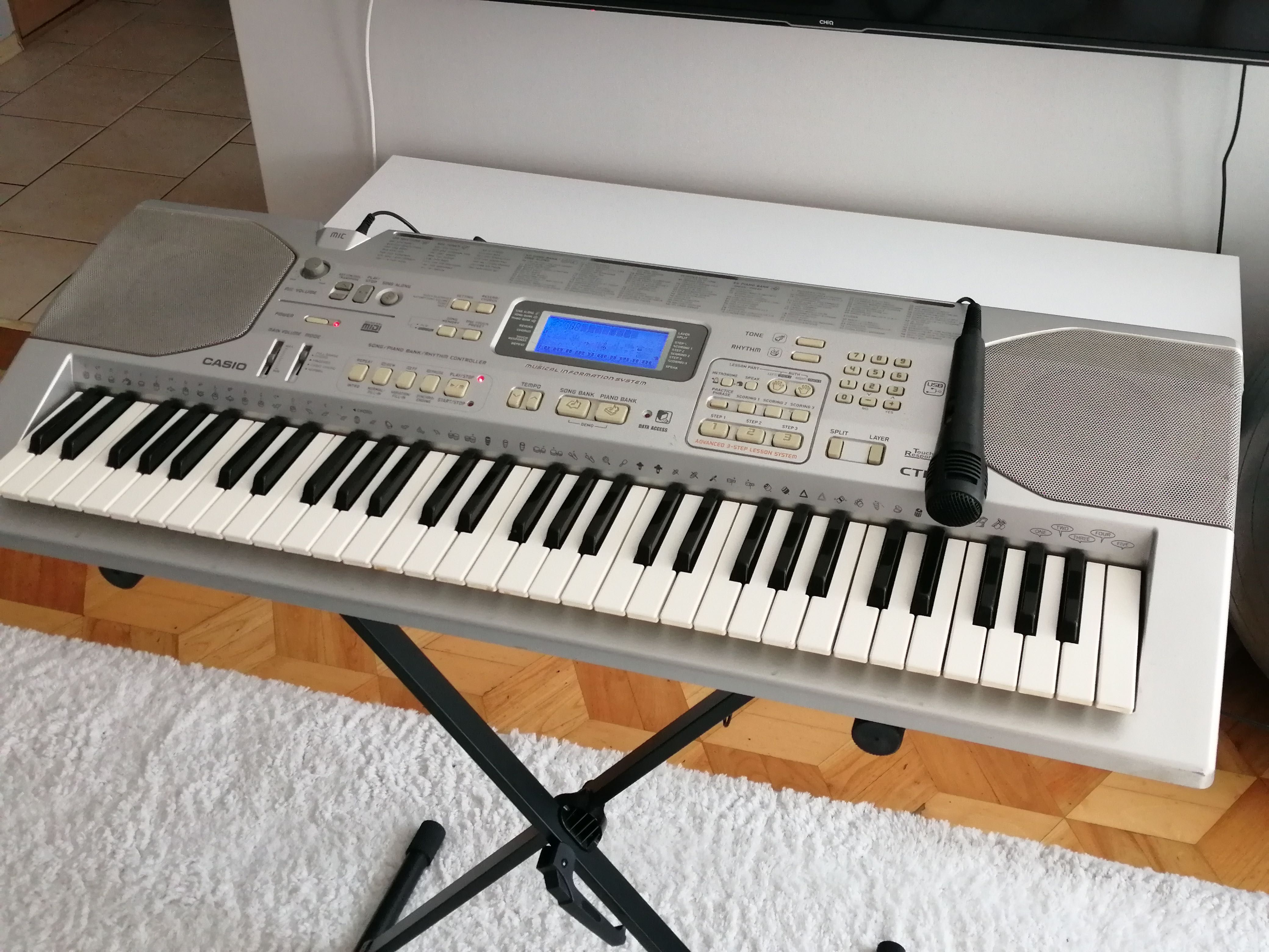 Keyboard Casio dynamiczna klawiatura USB MIDI statyw do nauki mikrofon