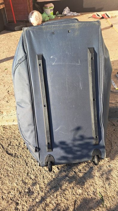 Продам валізи дорожні