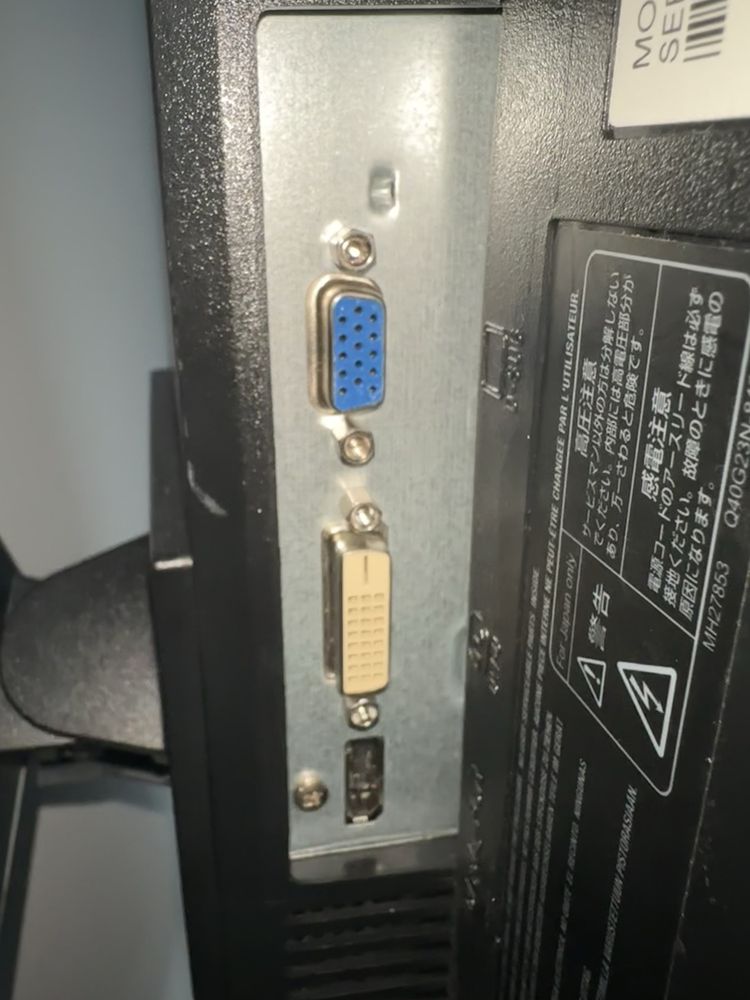 Monitor NEC MultiSync 23”
