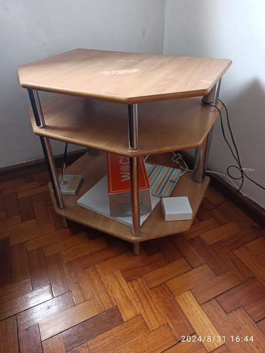 Mesa para televisão