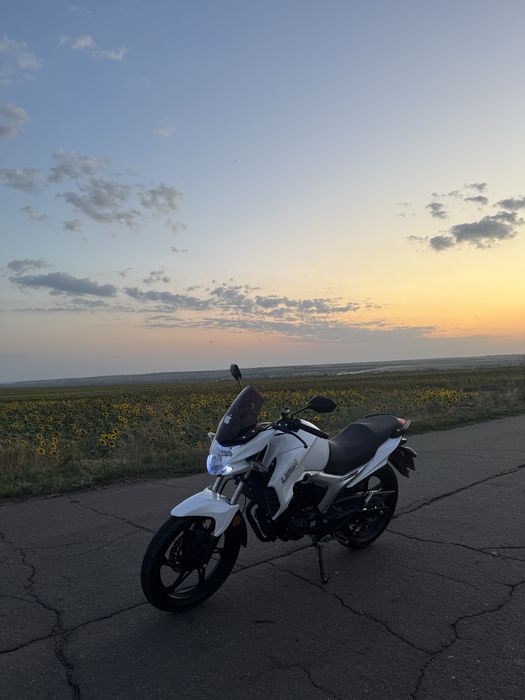 Продам мотоцикл Ліфан kp200