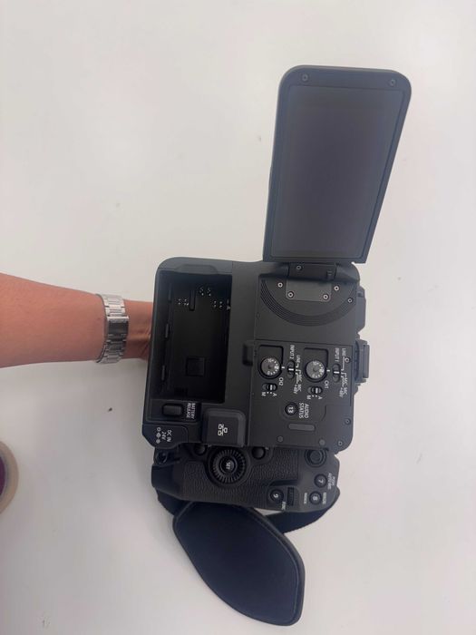 Câmera Canon EOS C80