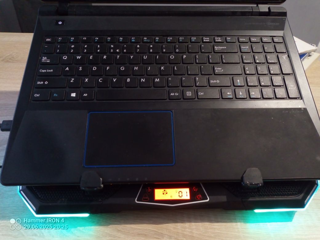Laptop Medion Erazer do gier 15.6' napęd 24 GB ram SSD gratisy