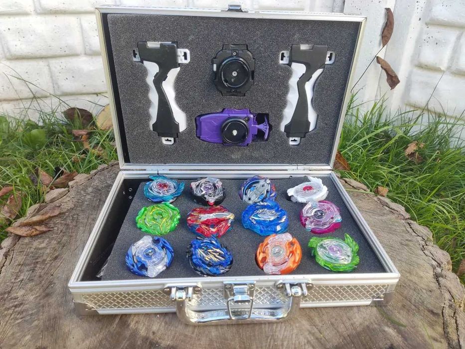 Бейблейд Бокс Набір 12 бейблейтів металеві елементи 2 запускач