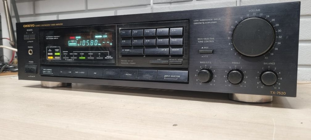 Amplituner stereo ONKYO TX-7520 Integra. Japan