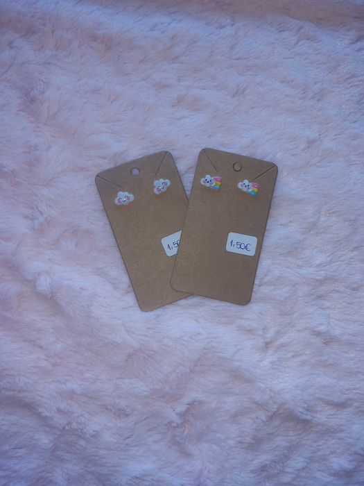 Par de brincos novos