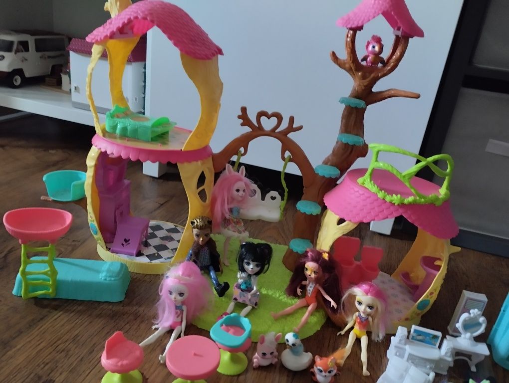 Domek lalek Enchantimals