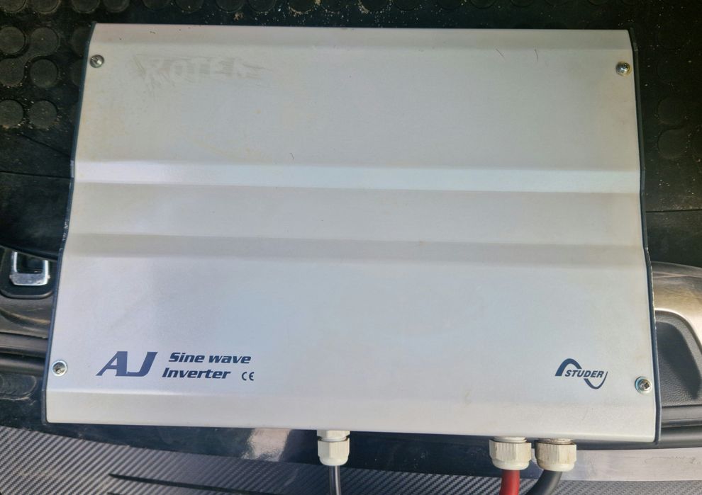 ИНВЕРТОР STUDER AJ 2400 24
​Общие характерис