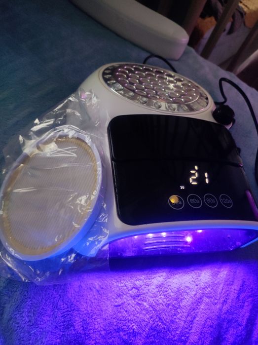 Sprzedam lampę UV LED do manicure z odkurzaczem