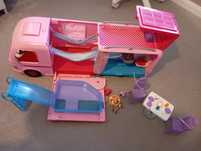 Kamper Barbie z basenem