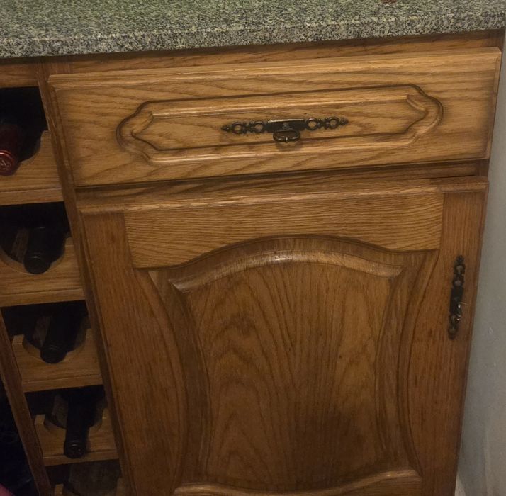 Móvel com garrafeira