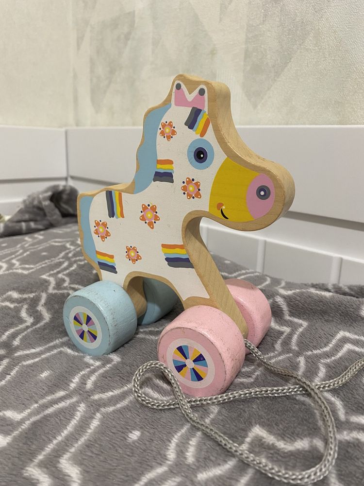 Деревянная лошадка Cubika