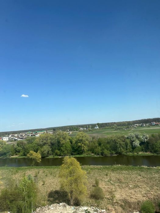 Здана новобудова!  Кухня вітальня та 2  спальні!