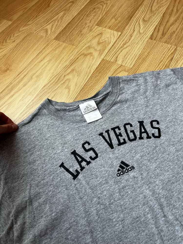 Чоловіча футболка adidas  оригінал( розмір M/ L)