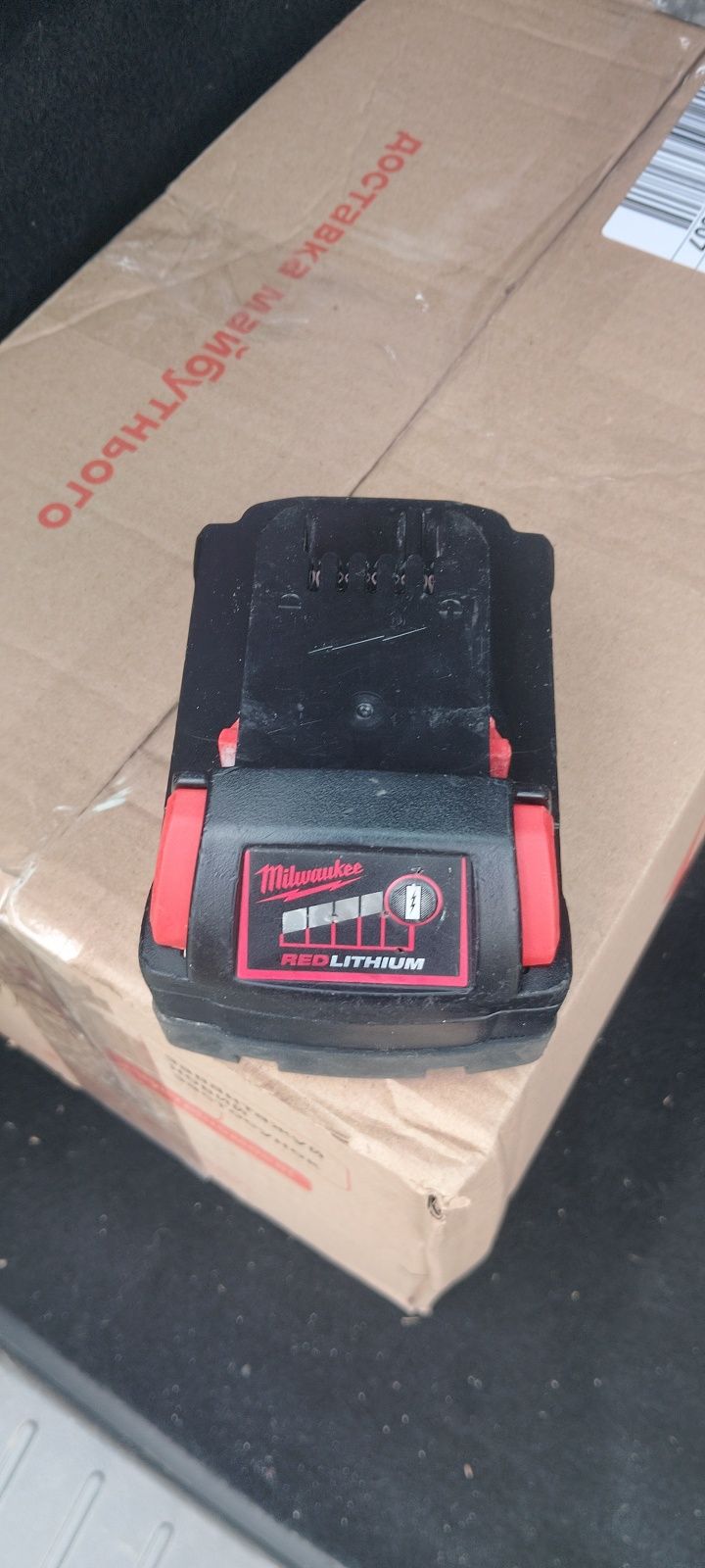 Акумулятор Milwaukee m18 5ah