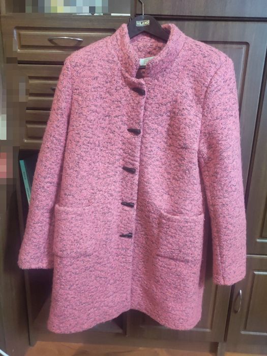 Пальто жіноче рожеве 50 розміру