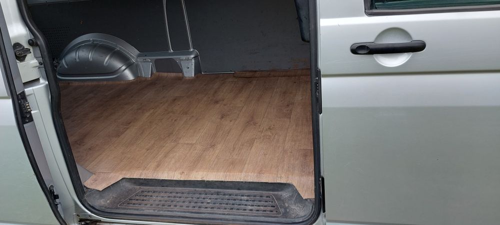 Volkswagen T5 (Transporter) груз. LONG 2011