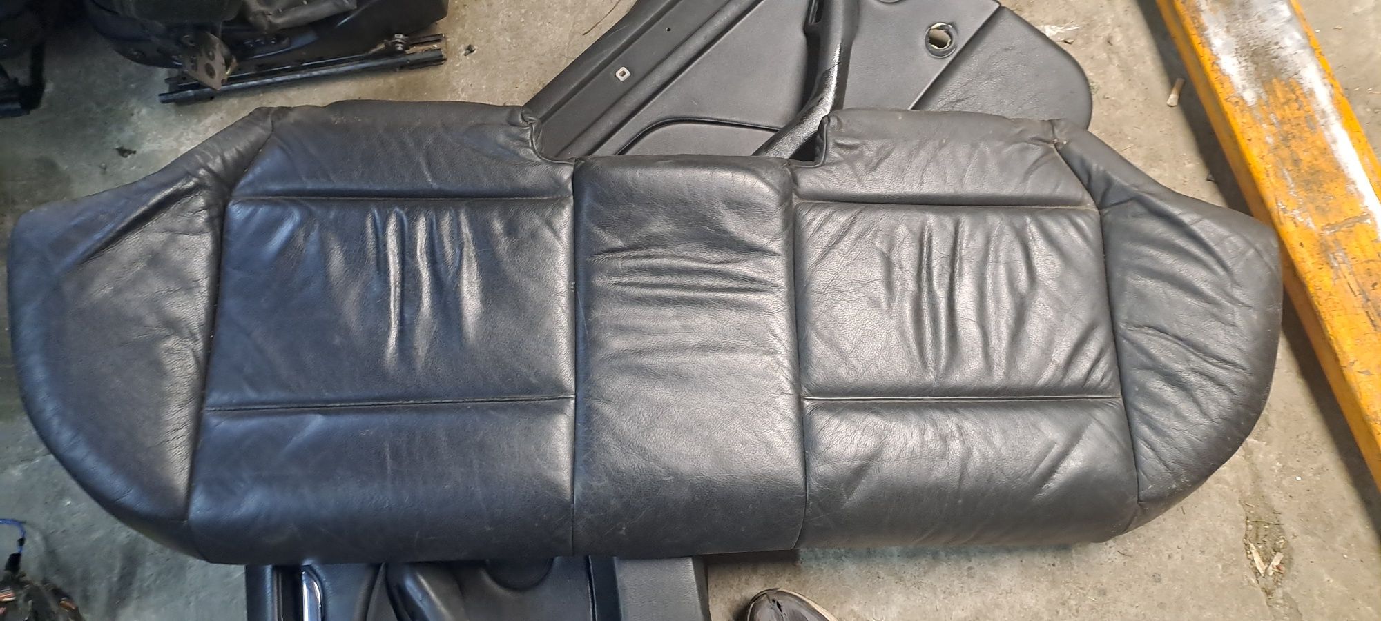 Fotele kanapa wnętrze bmw e46 turing czarne skóry grzane elektryczne p