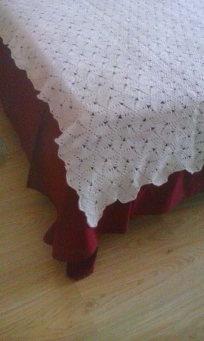 Colcha de renda feita à mão