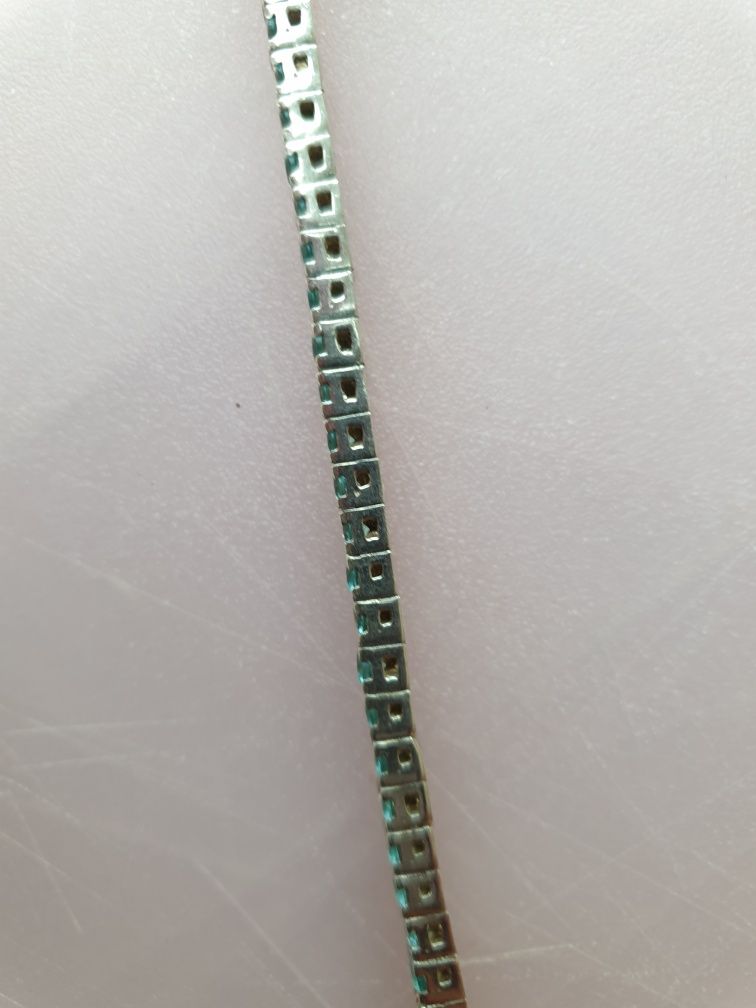 Pulseira de prata com zircónias bege e azul claro