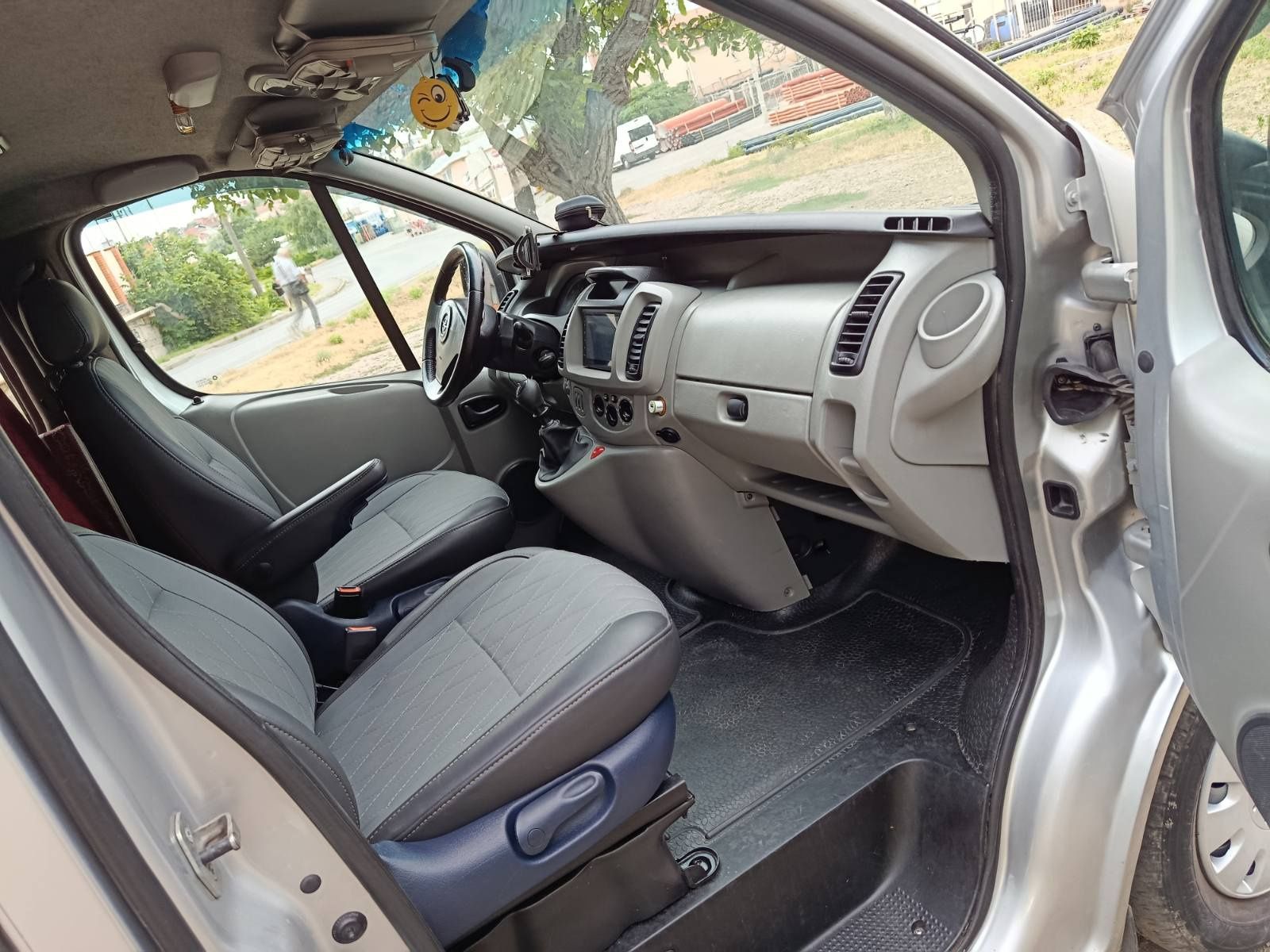 Автодом кемпер дом на колесах Opel Vivaro Maxi 2,5 2005 дом на колесах