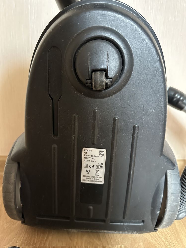 Потужний пилосос безмішковий Філіпс Philips FC8769 PowerCyclone 5