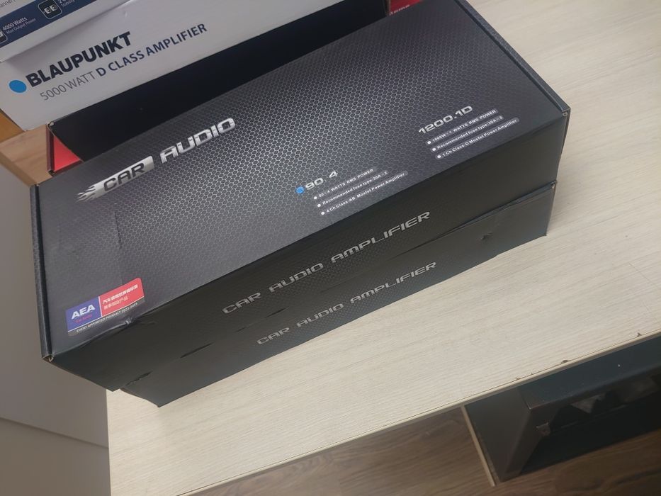 Усилитель автомобильный SQ уровня.4х канальный. 4х90вт