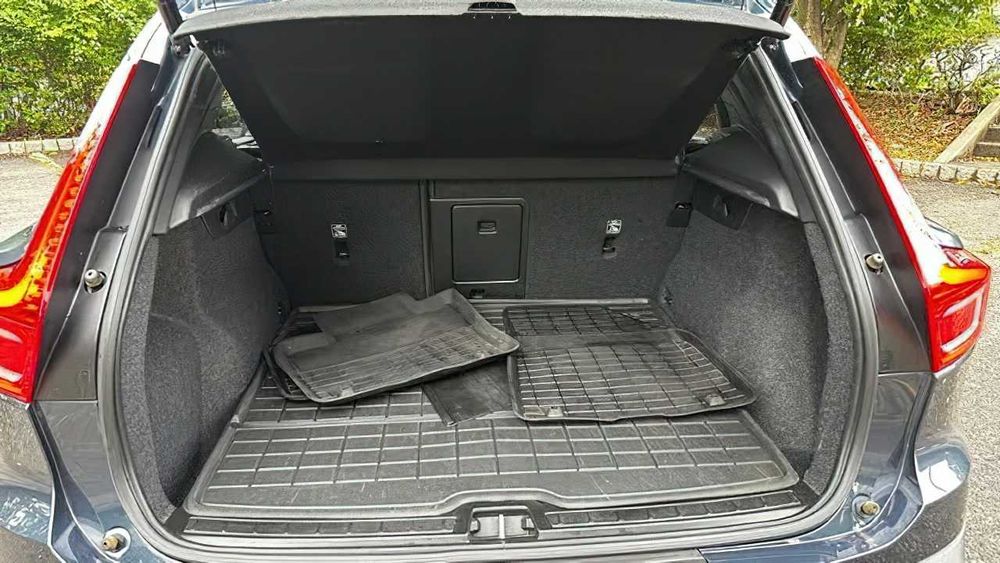 Volvo XC40      2021