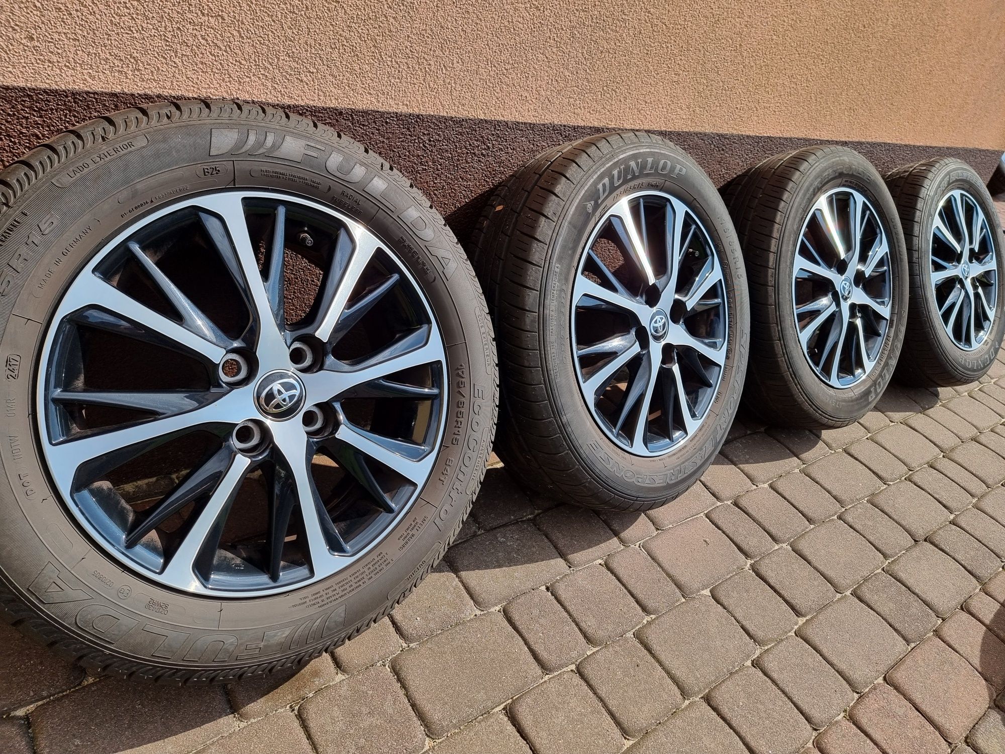 Koła letnie 15" felgi oryginalne Toyota Yaris Aygo 4x100 175/65/15