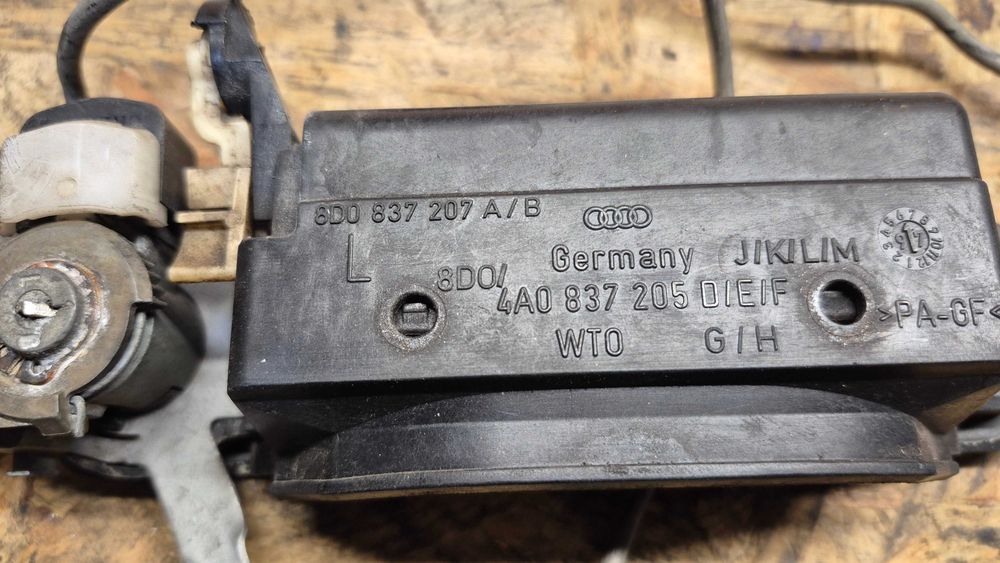 AUDI A4 B5/A3 8L/A6 C4-Puxador+Canhão Porta condutor EXCELENTE