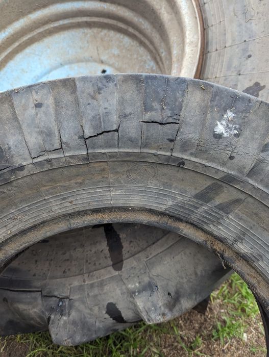 Диск Резина МТЗ ЮМЗ т40 Скат покришка колесо Камера ДУРНІ ПИТАННЯ МИМО