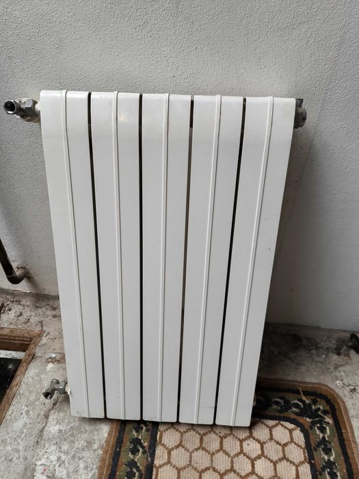 Quero desfazer-me de 17 radiadores de água dubal roca