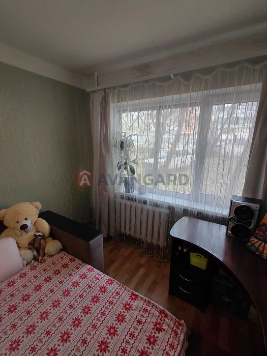 Продаж 1 кім кв Космос