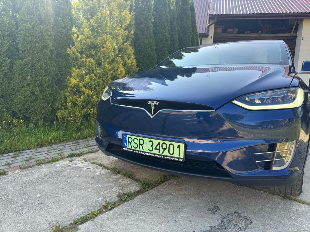 Tesla Model X 100D Long Range