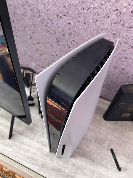Продам Sony PlayStation 5,з дисководом
