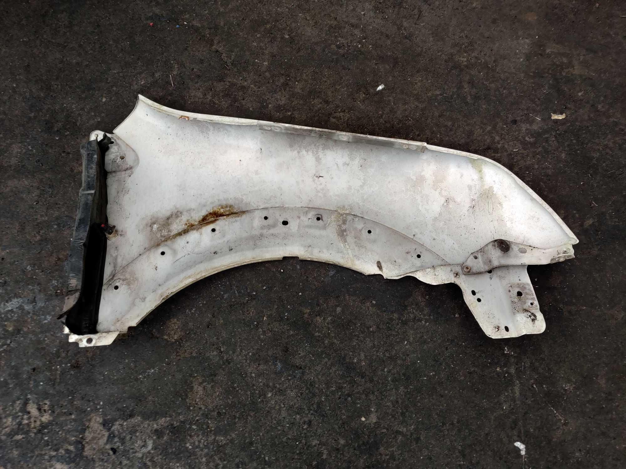 Ford Transit Connect MK1 I Błotnik Lewy Przedni Lewy Przód