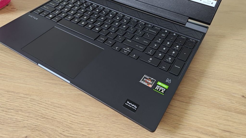 Laptop Gamingowy HP victus  15 , ryzen 5 5600, RTX 3050 super stan