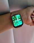 Złoty Smartwatch