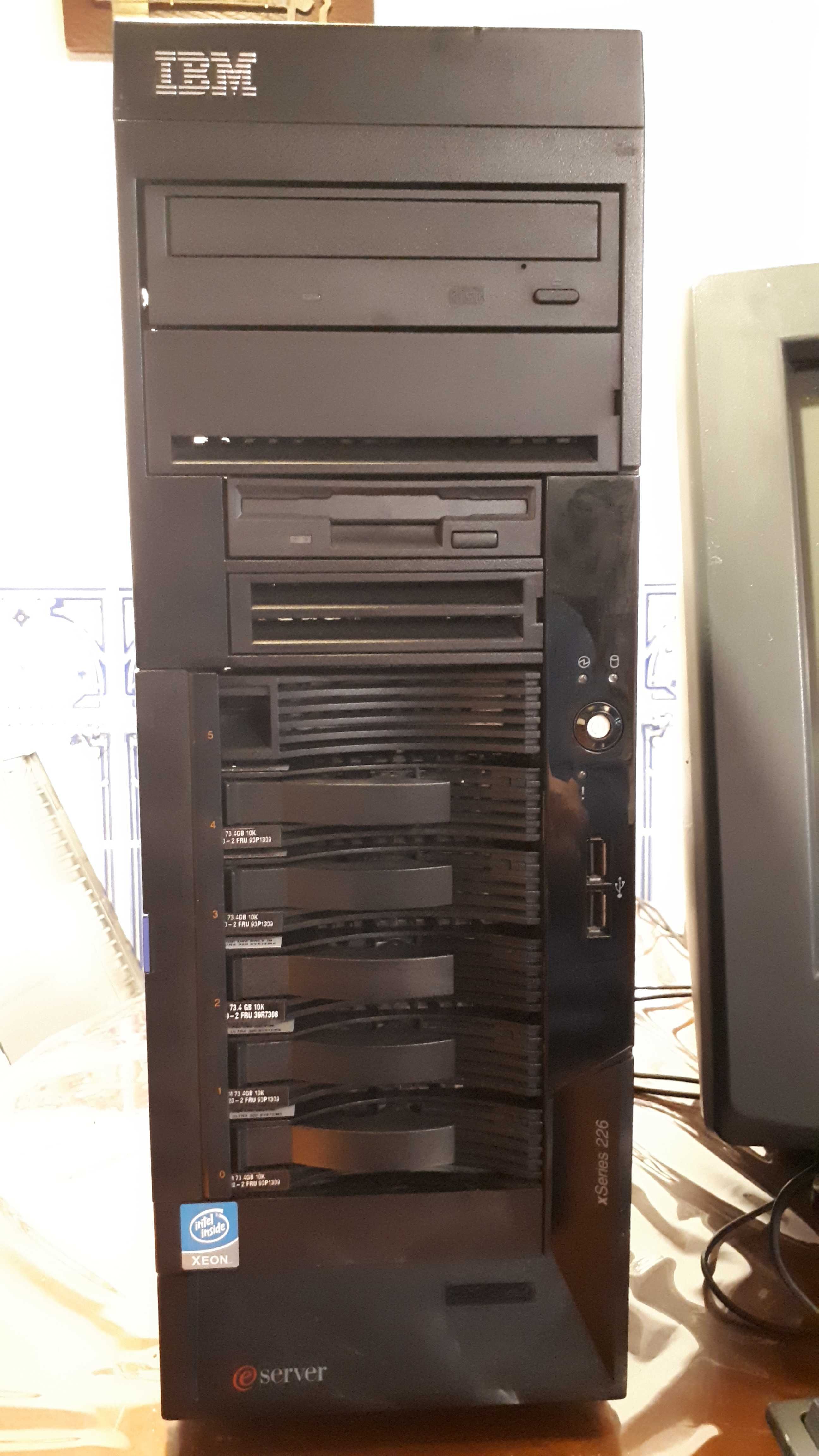 Servidor IBM eServer xSeries 226