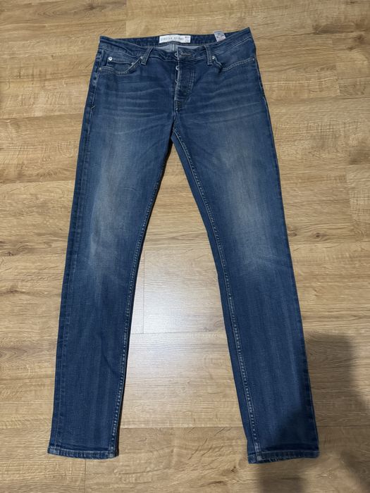 Spodnie jack and jones L