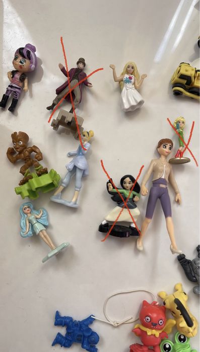 Детская игрушка киндер сюрприз машинка кукла животные