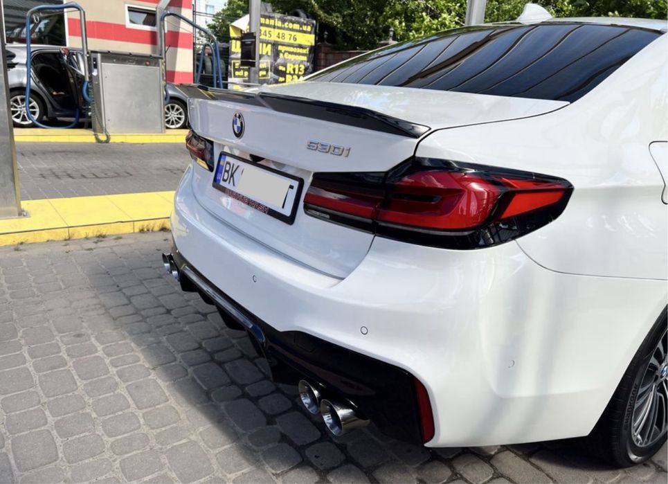 Спойлер BMW G30 M5 F90 CS стиль