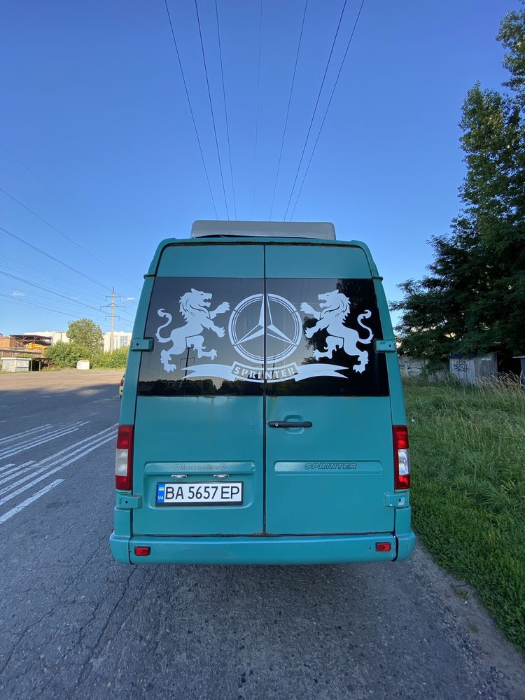 Продам Sprinter 412 спарка