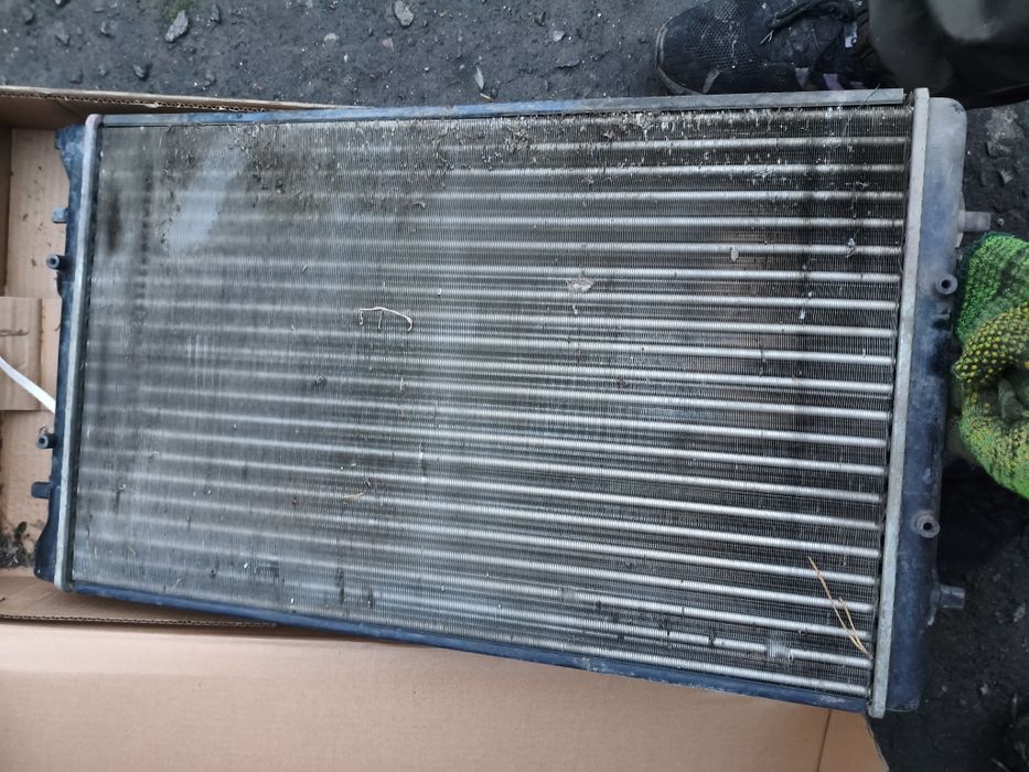 Радиатор охлаждения Profit PR9523A2 VW, audi, skoda, seat под ремонт