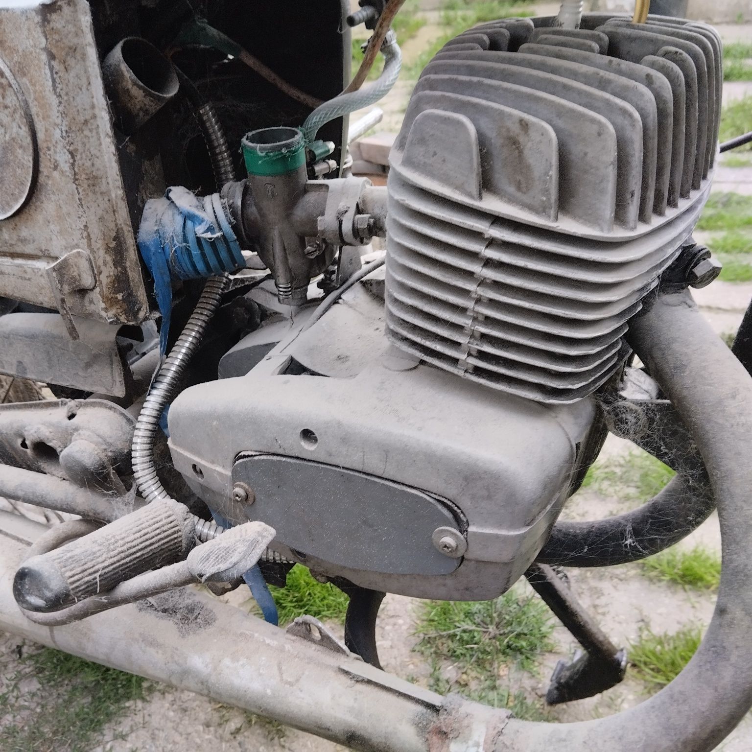 Silnik wsk 175  .